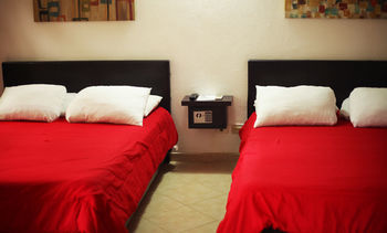 Jaco Lodge Quiet Hotel Bagian luar foto